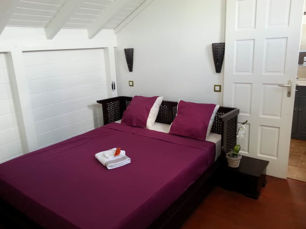 chambre du haut pour 2 personnes avec SDB attenante chambre du haut pour 2 personnes avec SDB attenante