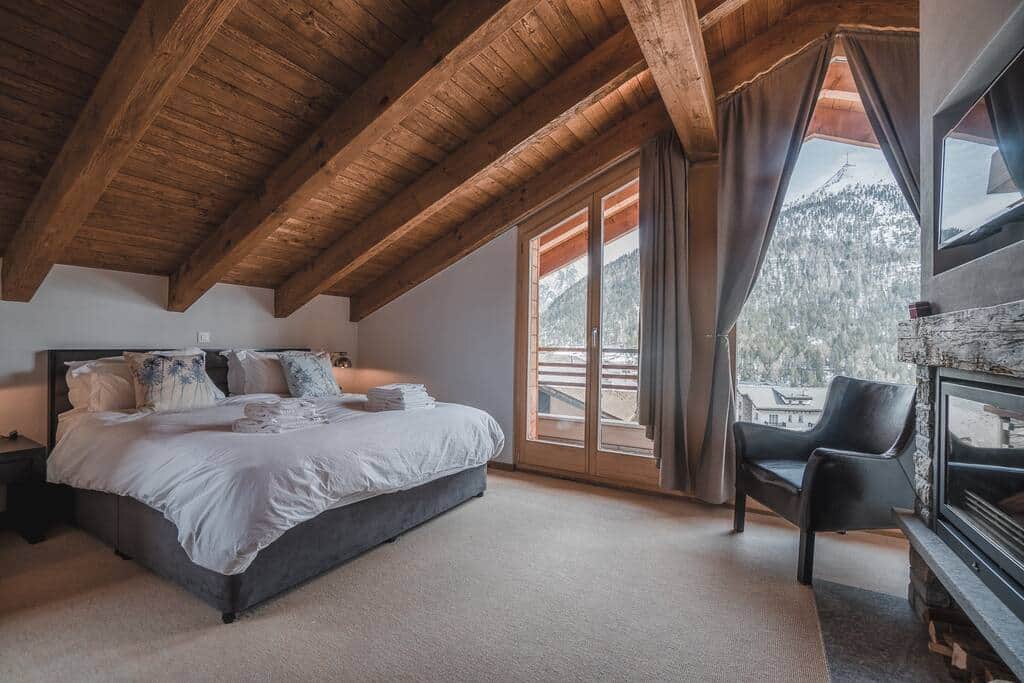 Master Bedroom with En-suite