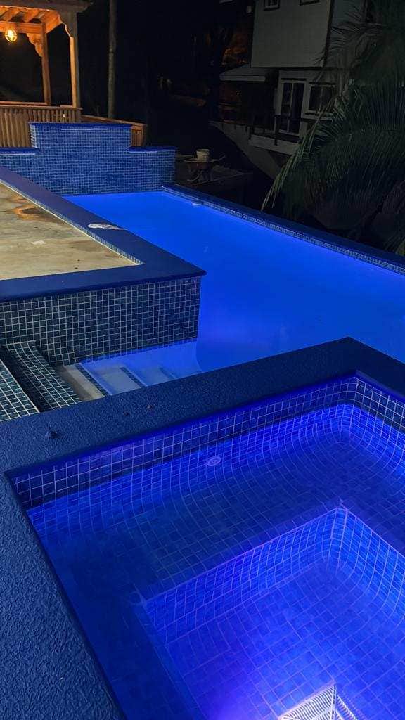 Private hottub and pool