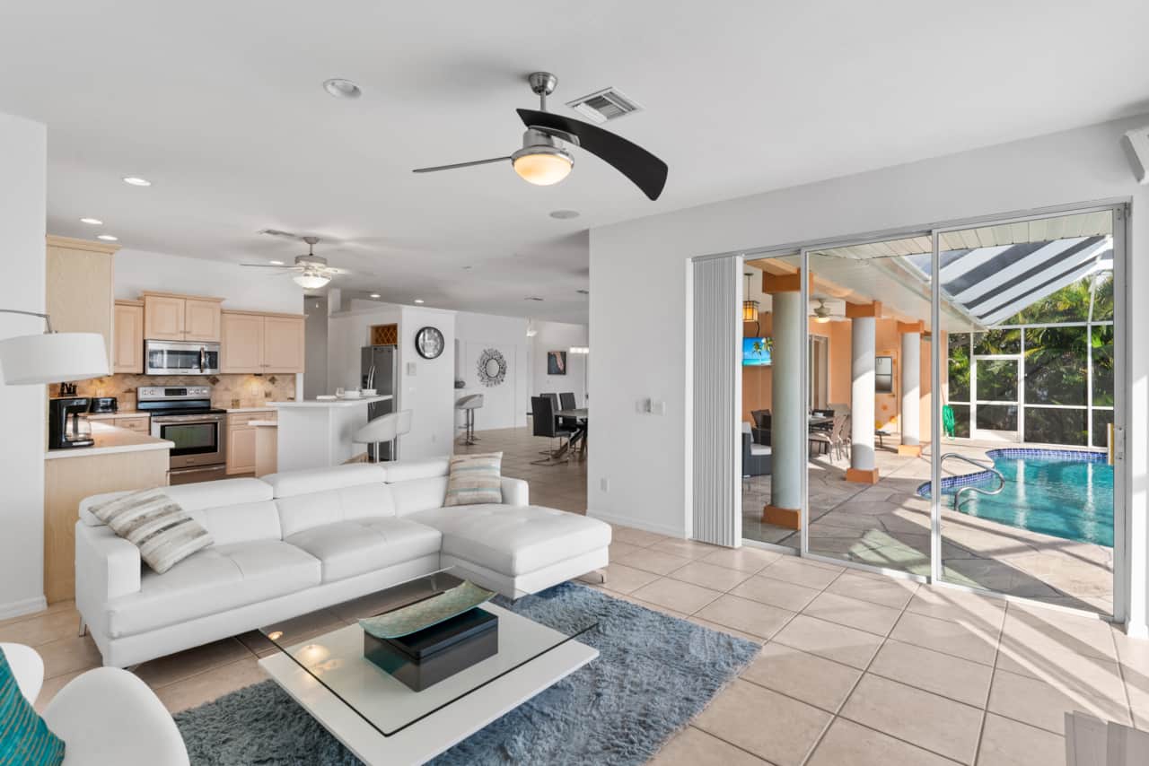 Seaside Villa Day Dream