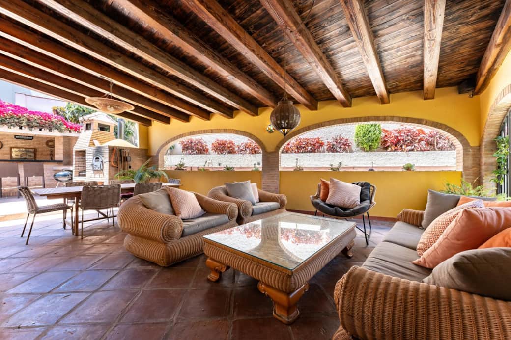 Shaded terraced area Shaded terraced area