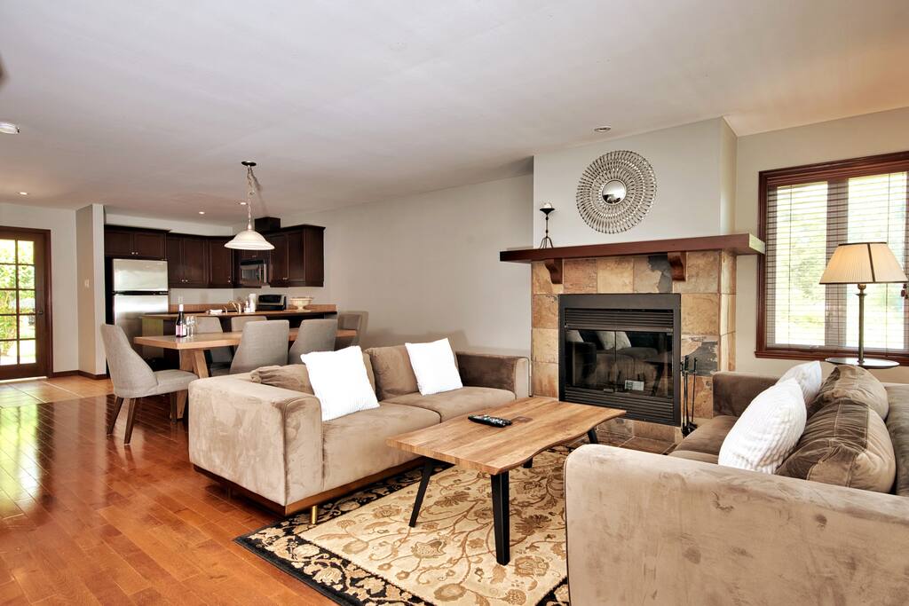 High-end ski cottage Mont-Tremblant near slopes and outdoor activities