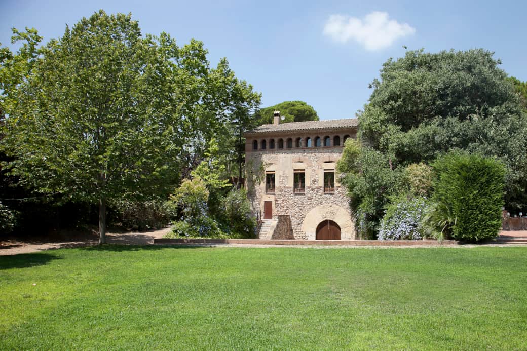 Casa histórica con amplio jardín