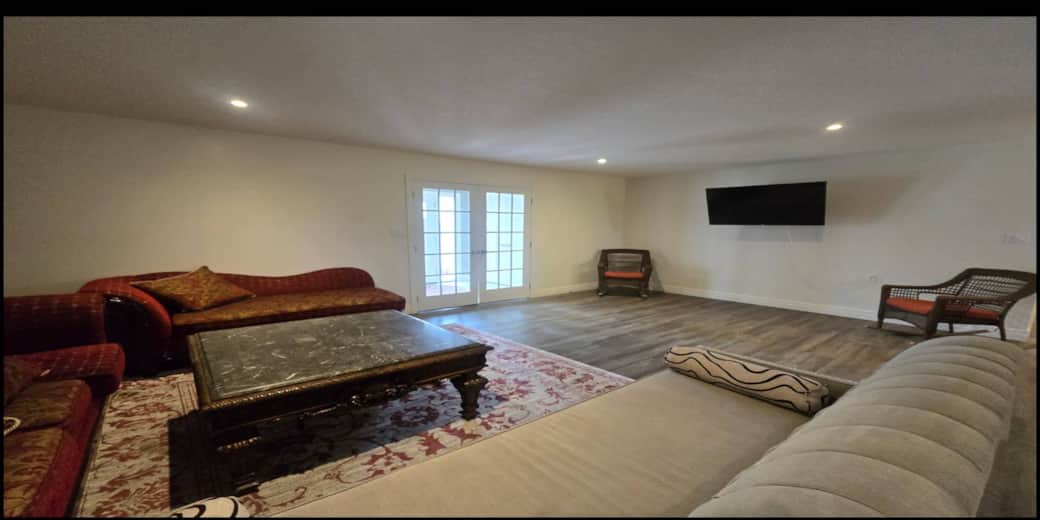Bizlodge Hall Entertainment Room