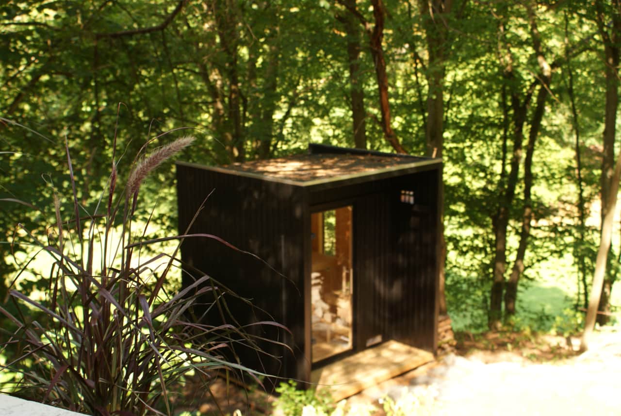 Privates Saunahaus mitten im Wald