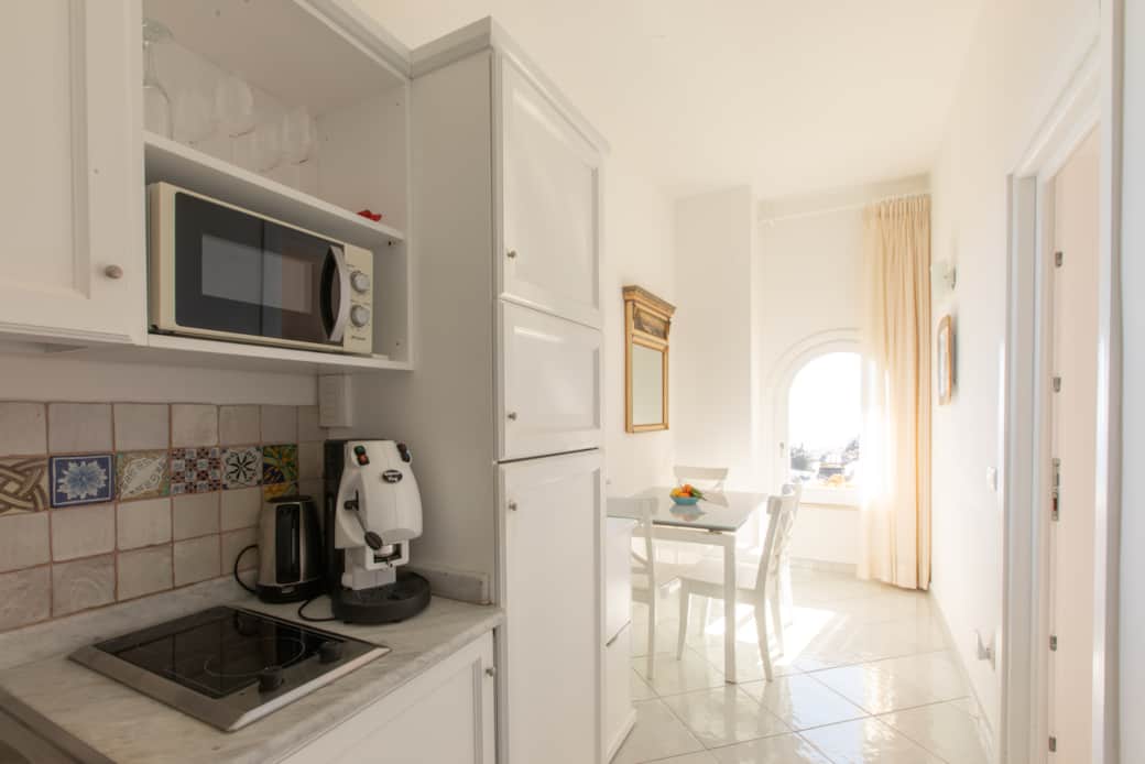 Kitchen/Dining Area
