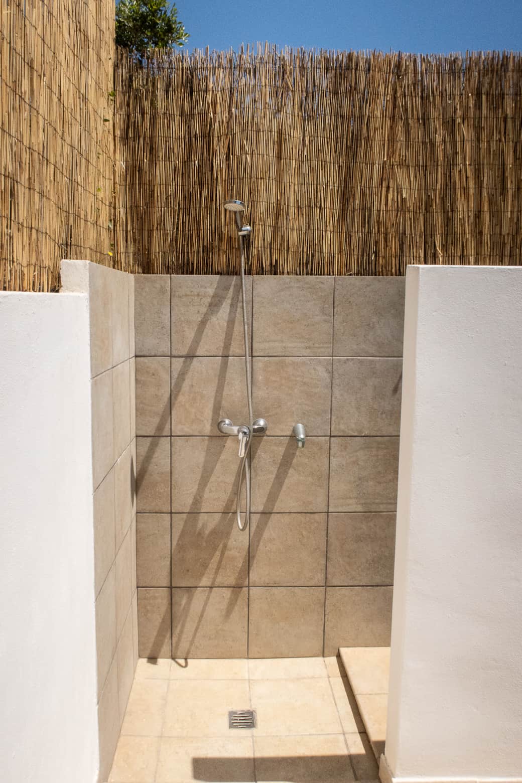 Outdoor-Dusche