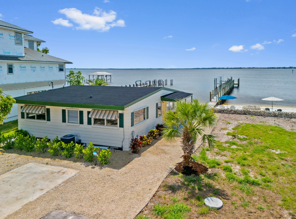 Dockside Retreat