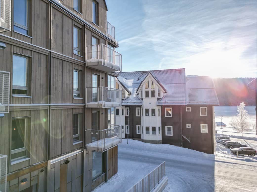 Här ser ni lägeheten på hörnet med balkong längst ner av dom på hörnan. 