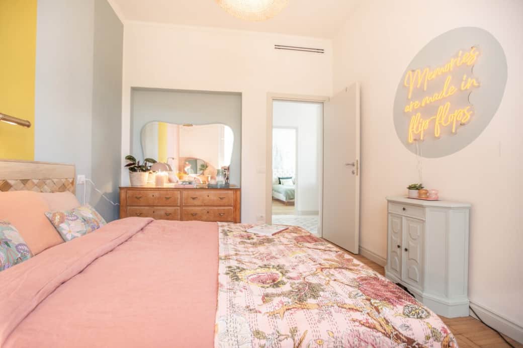 Zimmer 2: Schlafzimmer hinten, 1. Stock mit eigenem Bad