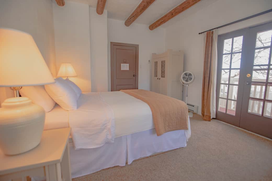 High quality fan and dresser drawers.