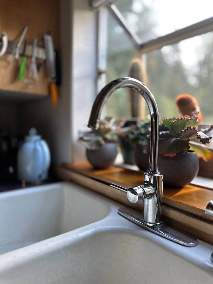 A simple kitchen for unhurried meals.