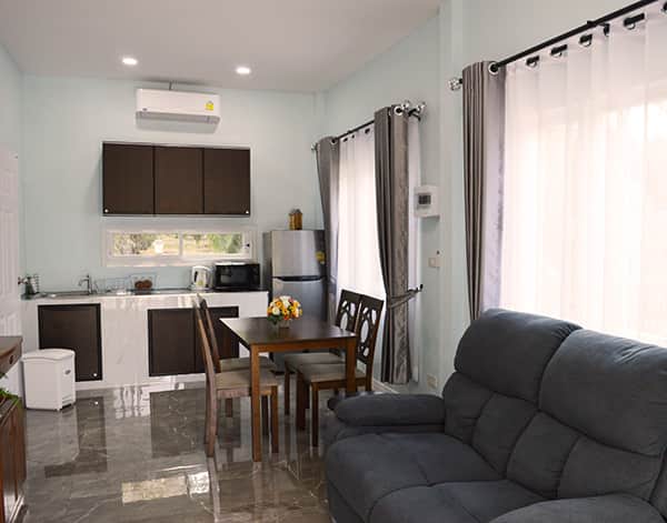 England house 46-10 living space 2