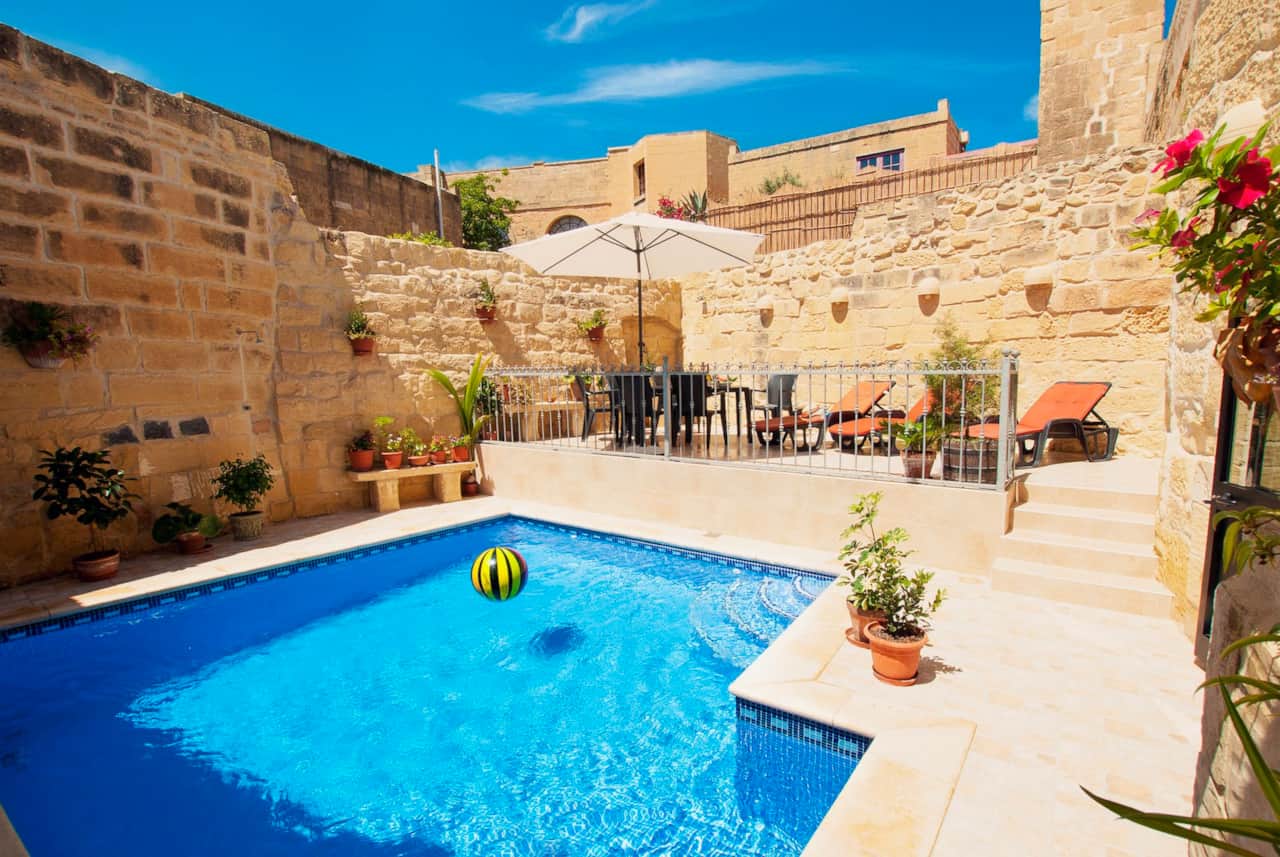 Private house with private pool