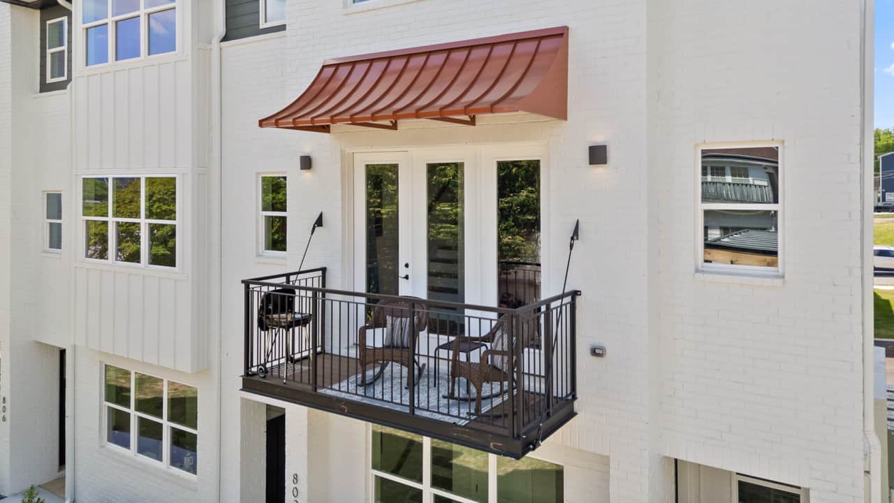 🏡 A - Balcony