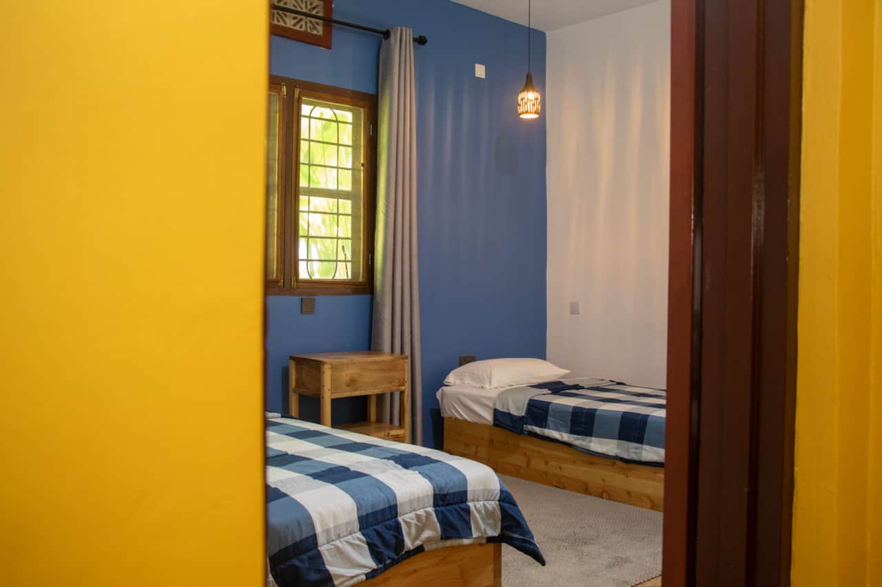 The Blue Room Bedroom - 2 Single Beds