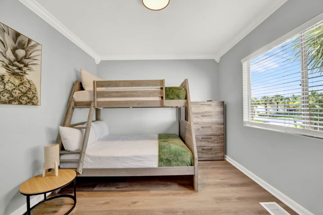 Pyramid Bunk - Full on Bottom, Twin on Top