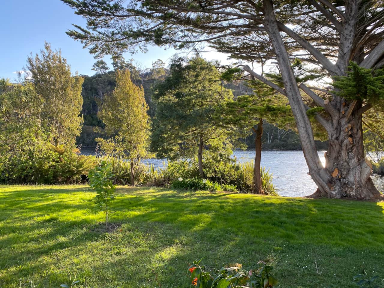 Absolute River Frontage - Magnificent View of the Huon River