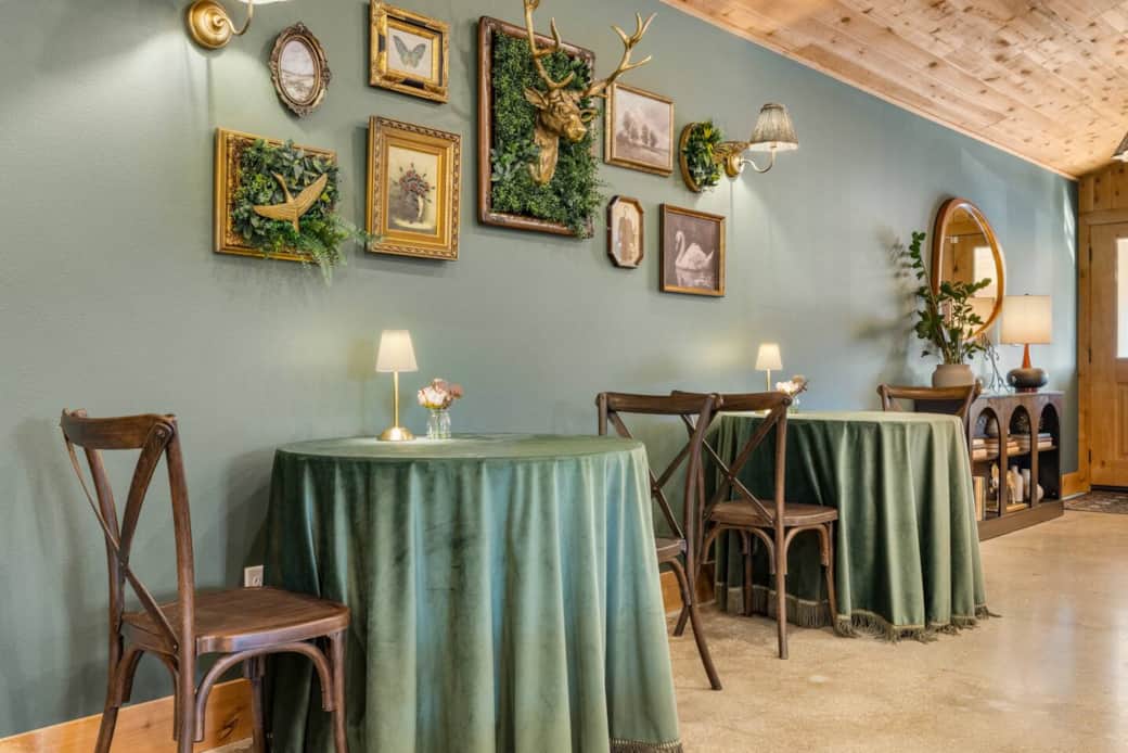 Dinning area Dinning area