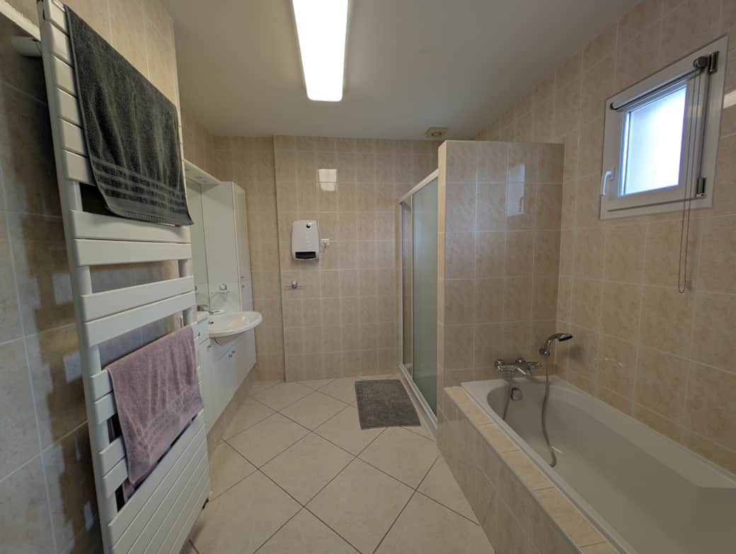 7 - Salle de bain parentale 7 - Salle de bain parentale