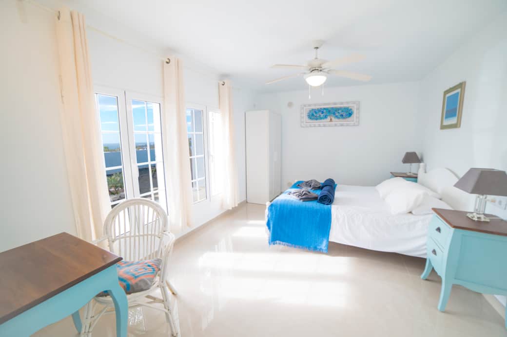 Bedroom 5 with seaview