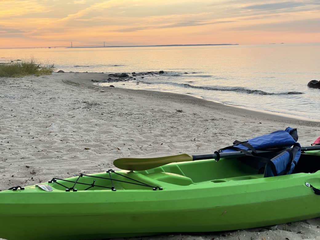 Outdoor beach - 2 Kayaks Included