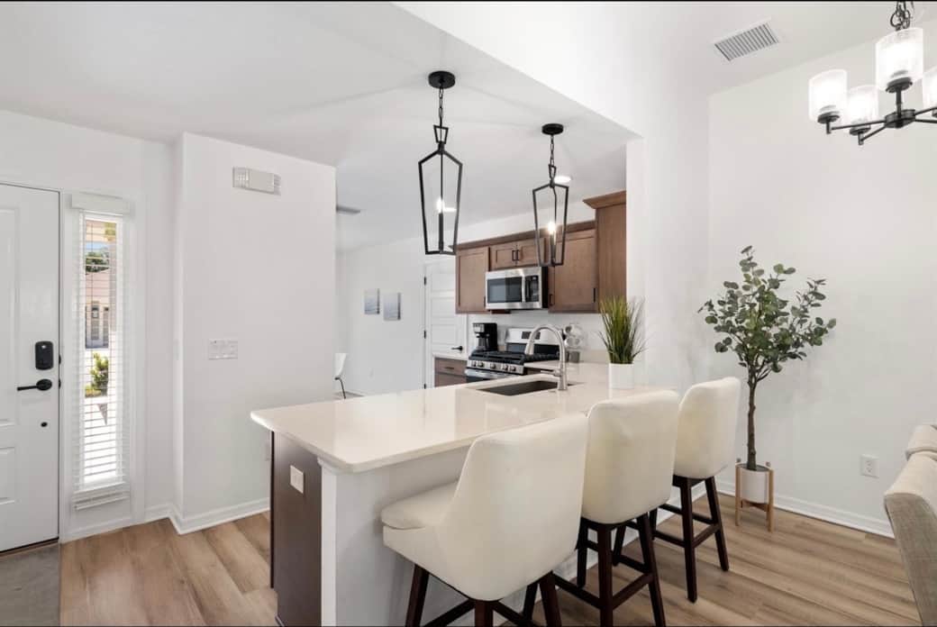Kitchen stools and eating bar