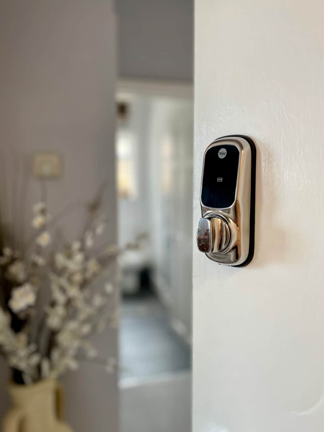 Smart lock and key safe providing convenient 24hr self check-in
