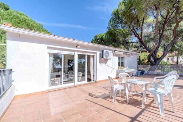 Chalet en la naturaleza a 1 hora de Madrid + WIFI