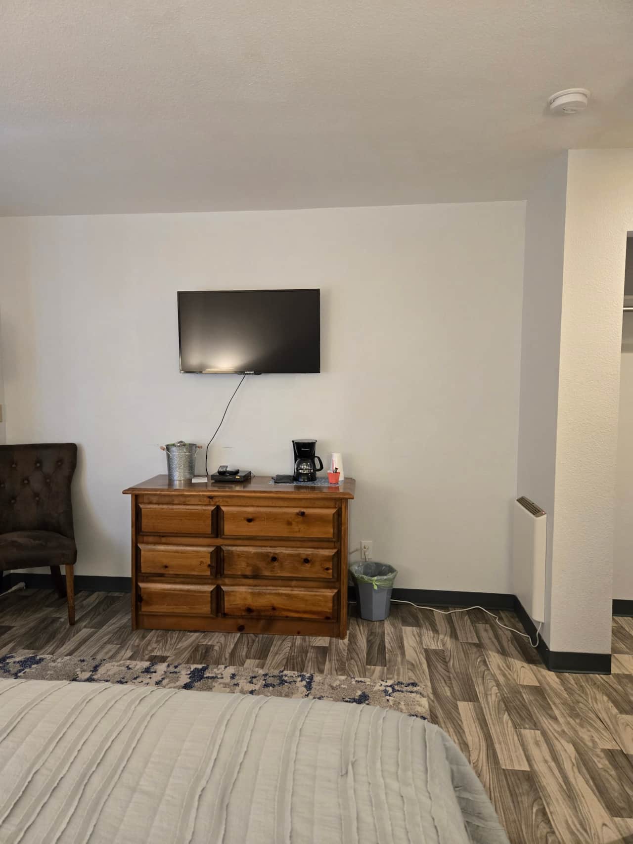 Room 1 dresser and TV