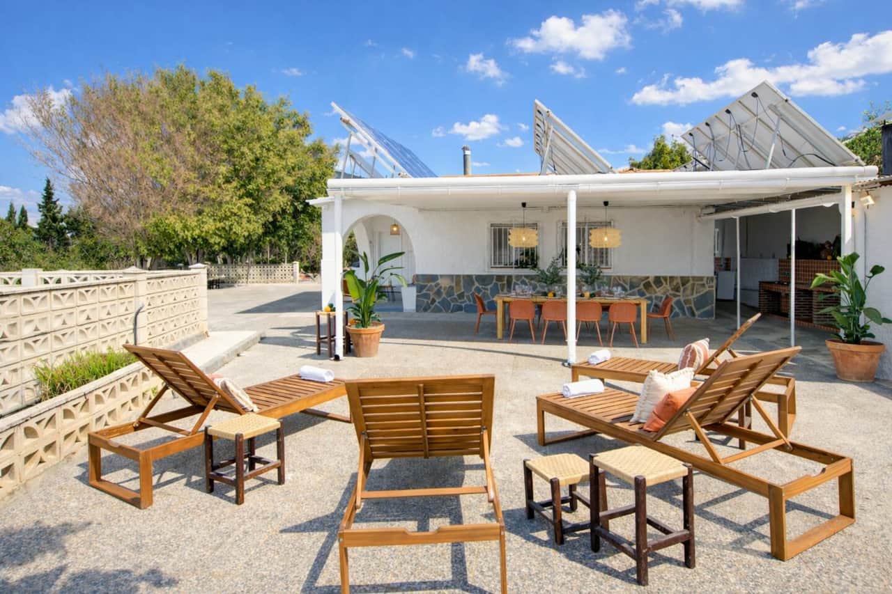 Terraza y porche