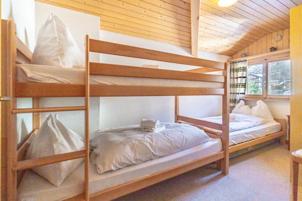 Fiesch Ferienwohnung Schlafzimmer Stockbetten_1