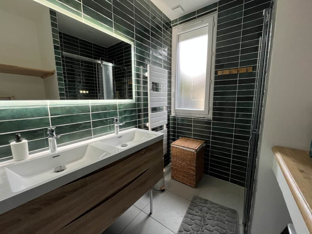 bathroom shower