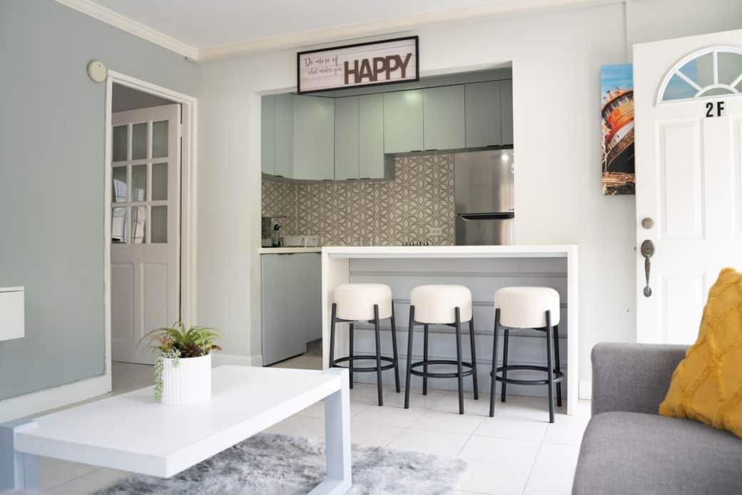 Relax in style — bright, airy living space with thoughtful touches Relax in style — bright, airy living space with thoughtful touches