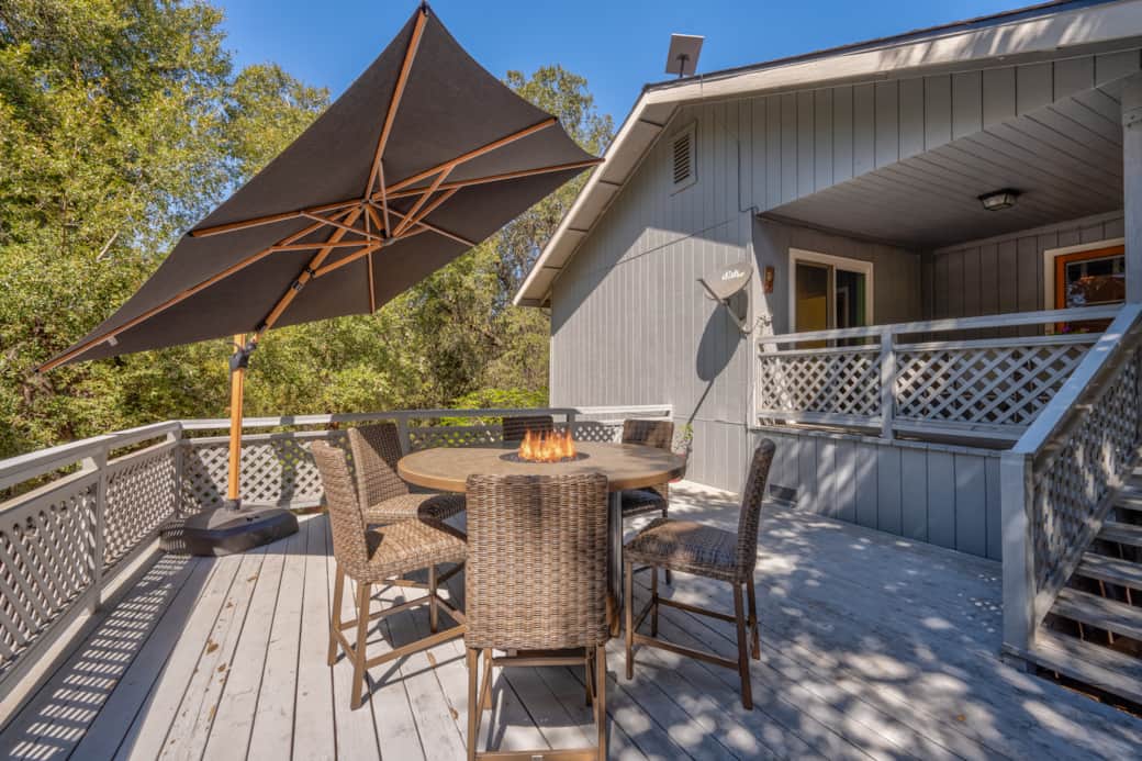 Deck with the fire pit