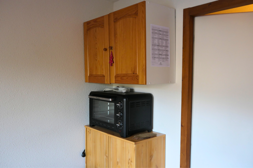 Four et rangements – cuisine fonctionnelle