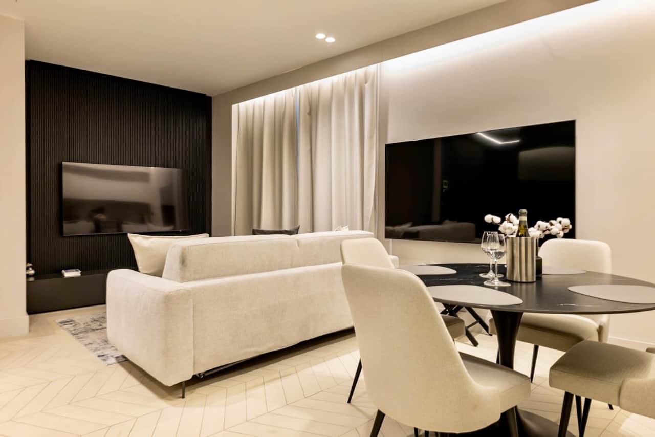 Living and Dining area Overview