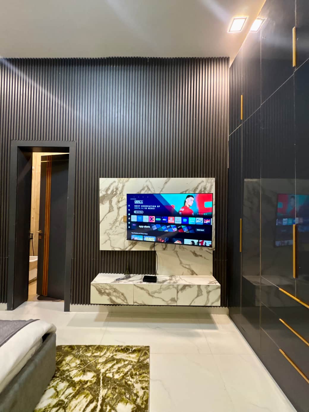 Oloye Suite_TV