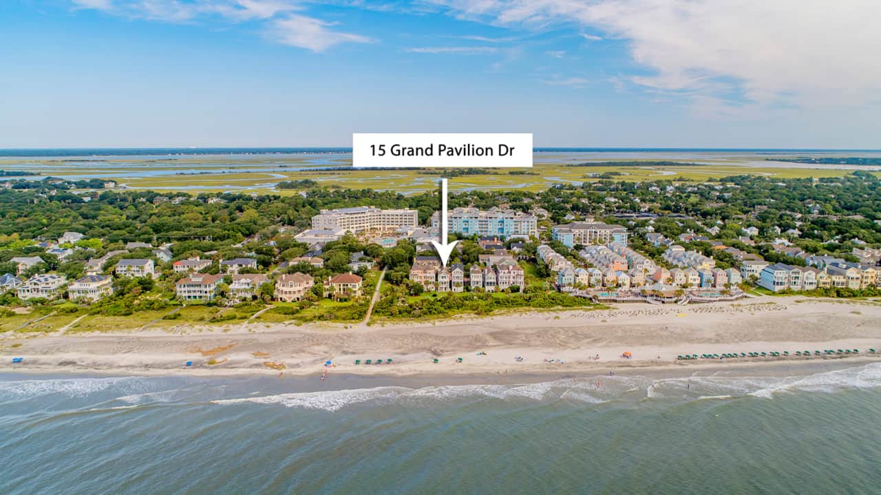 Oceanfront/Beachfront!