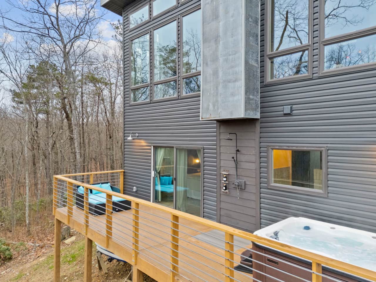 Hot tub & outdoor shower deck off the master bedroom