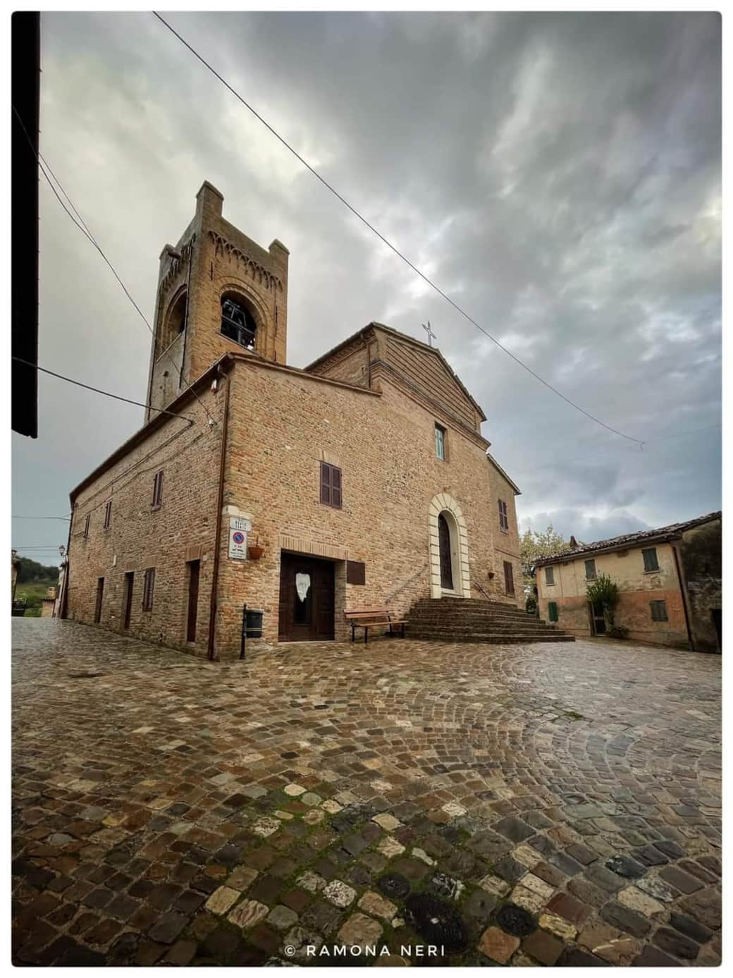Chiesa di Montefabbri       scatto: Ramona Neri