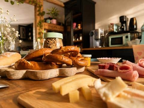Petit-déjeuner gourmand de la Maison du Chat Perché