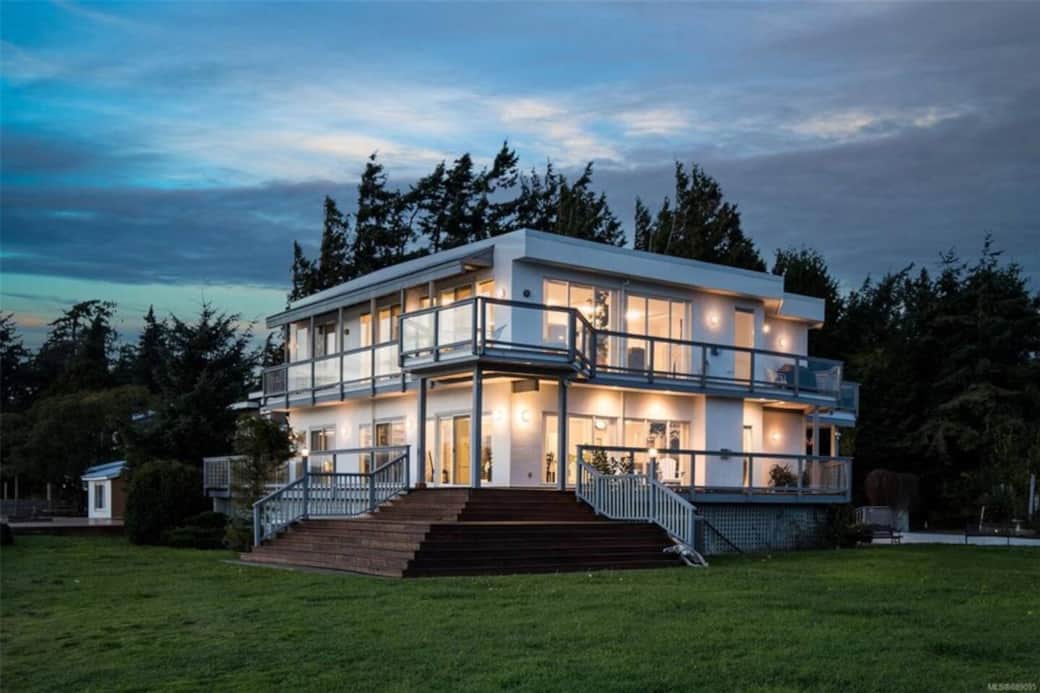 Come relax at this one of a kind magnificent home that is architecturally designed to take the best advantage of the stunning ocean views from almost every room!