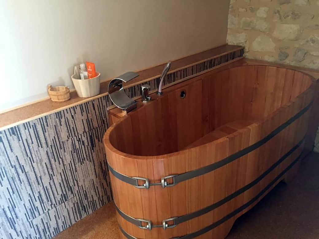 021 - Chai Crann Piorra - Salle de Bain du Haut 001