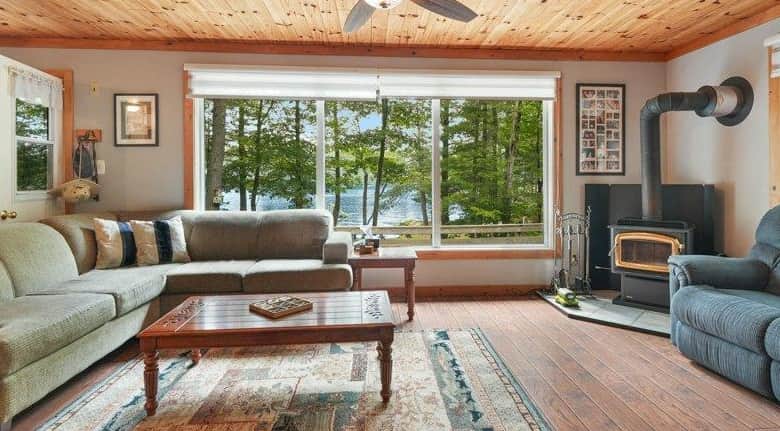 Livingroom.jpg