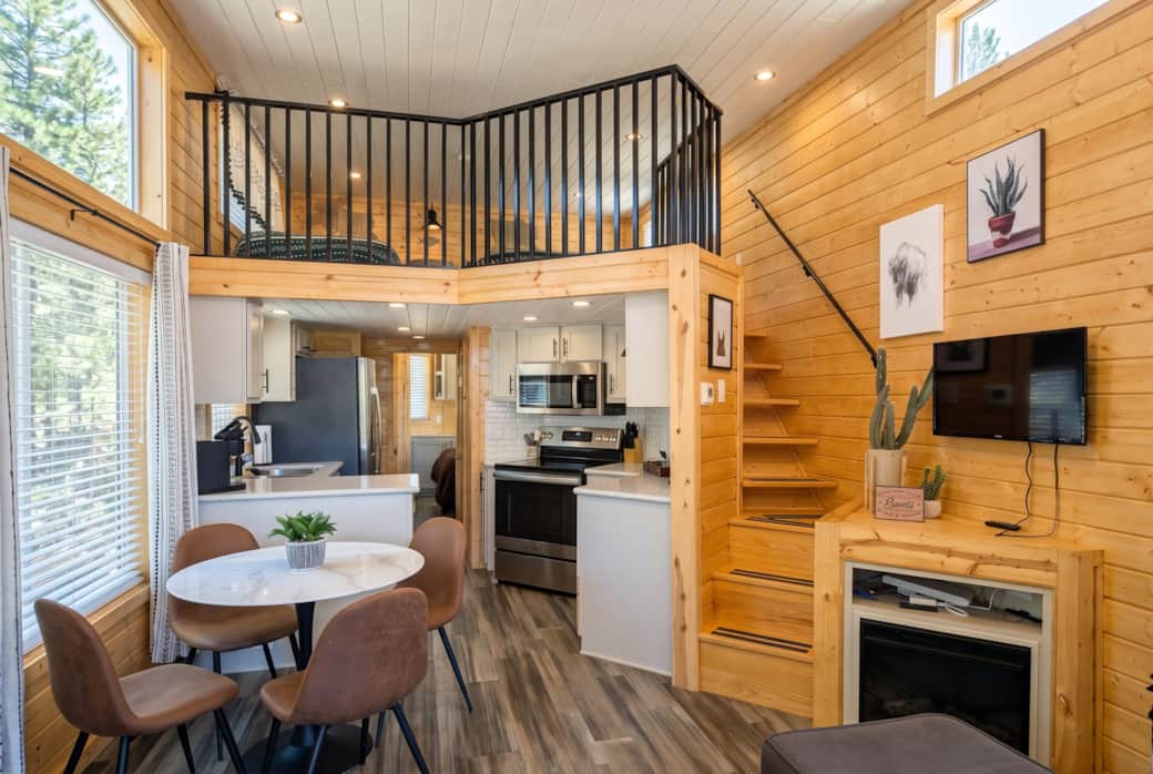 C4_Dining and Kitchen