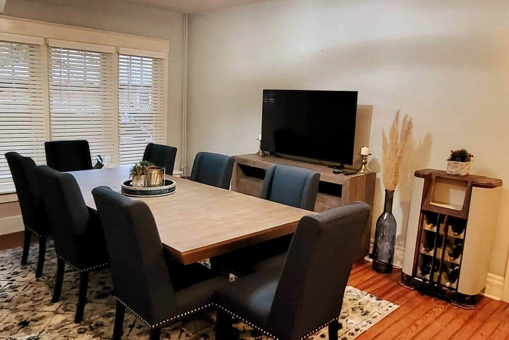 Formal dining