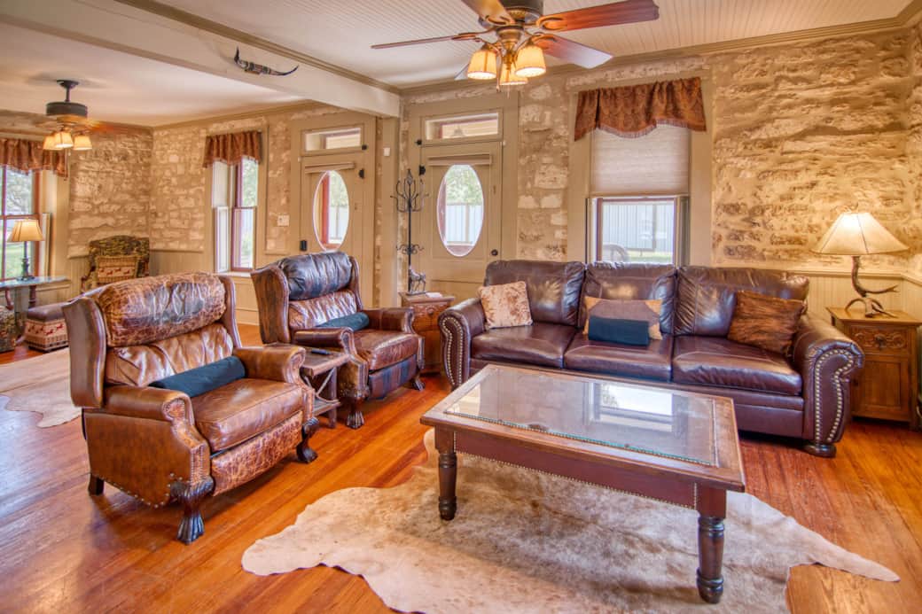 RH LIVING ROOM RH LIVING ROOM