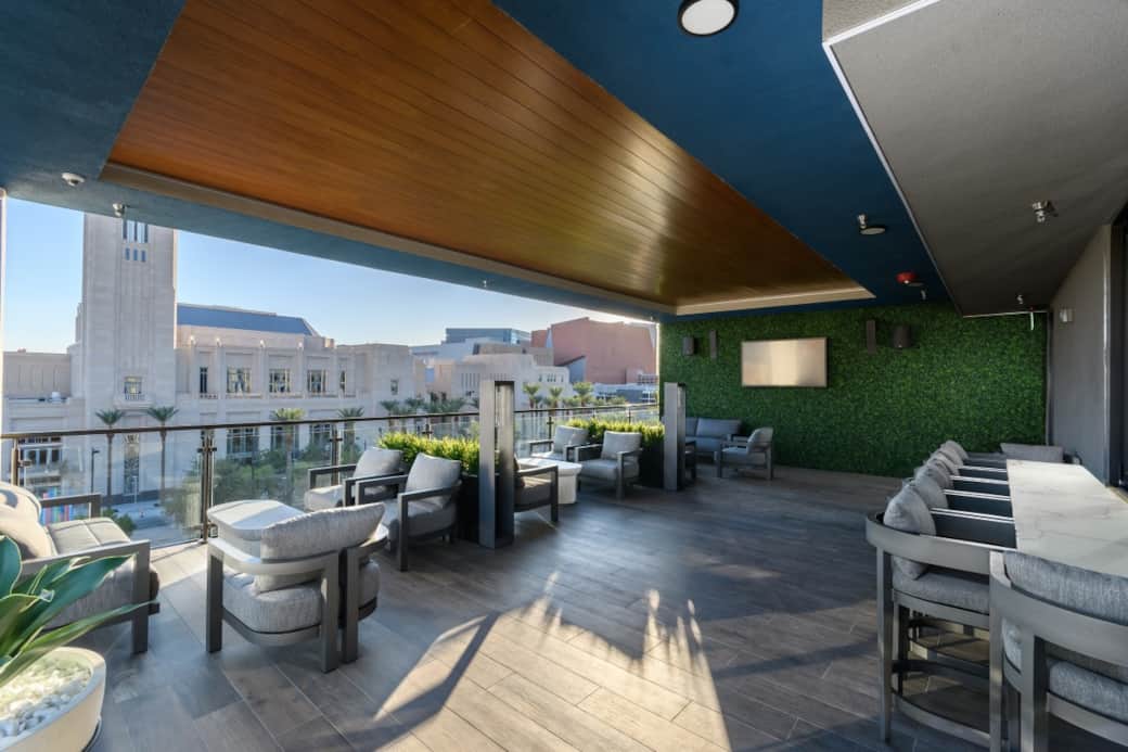 5th Floor Lounge Deck