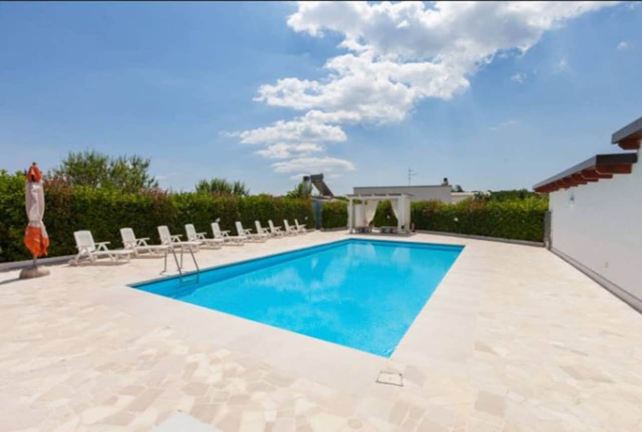 piscina condivisa
